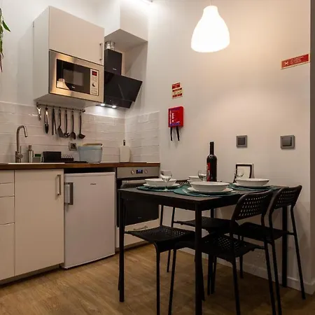 The Jolie - By The Ocean Apartment *