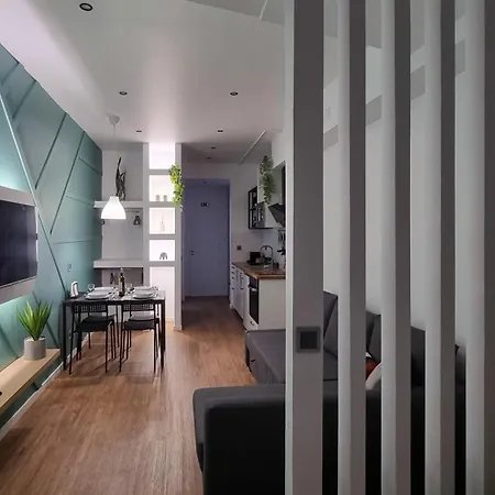 The Jolie - By The Ocean Apartment *