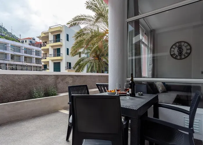 The Jolie - By The Ocean Apartment *