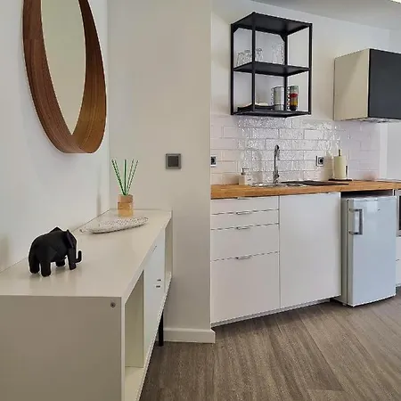 The Jolie - By The Ocean Apartment *