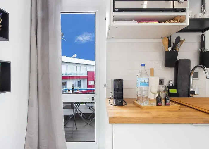 The Jolie - By The Ocean Apartment